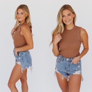 brown ribbed top